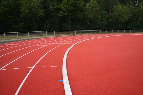 Renovatie atletiekpiste in PU - Sportinfrabouw NV